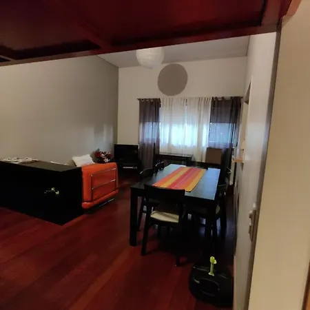 Leca House *